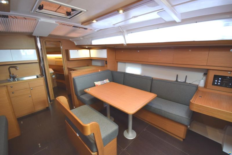 Dufour 430