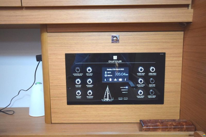 Dufour 430