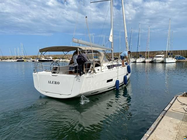 Dufour 430