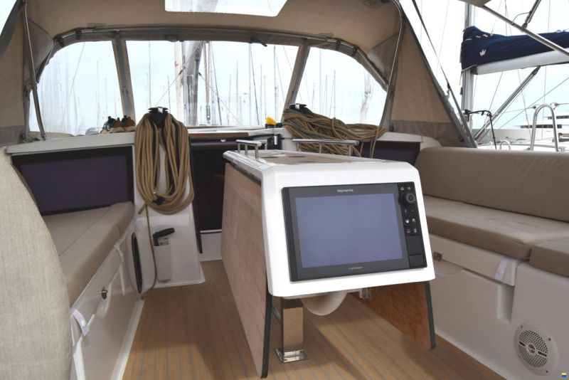 Dufour 430
