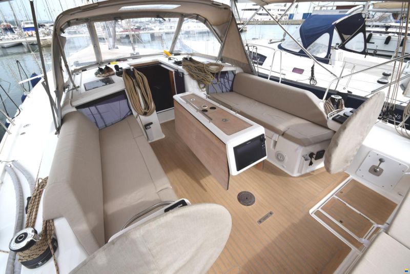 Dufour 430