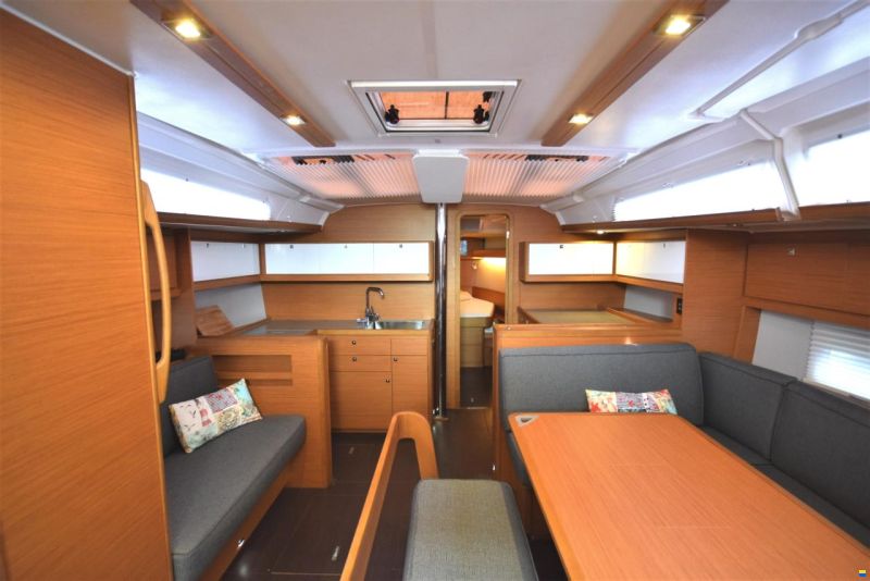 Dufour 430