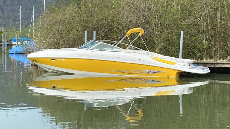 Rinker 262 Captiva Cuddy