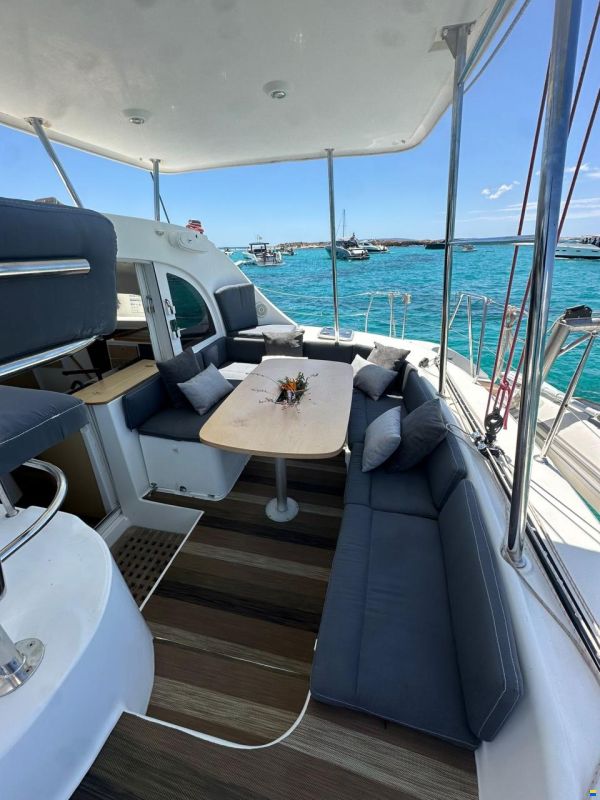 Lagoon 38 s2