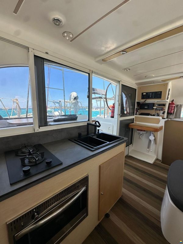 Lagoon 38 s2