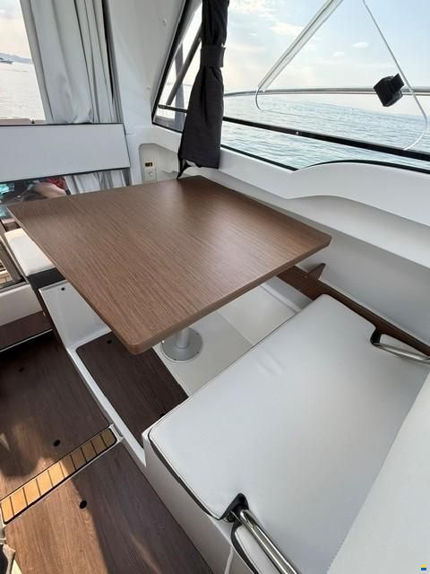 Beneteau Antares 7