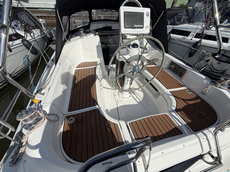 Hunter Legend 33