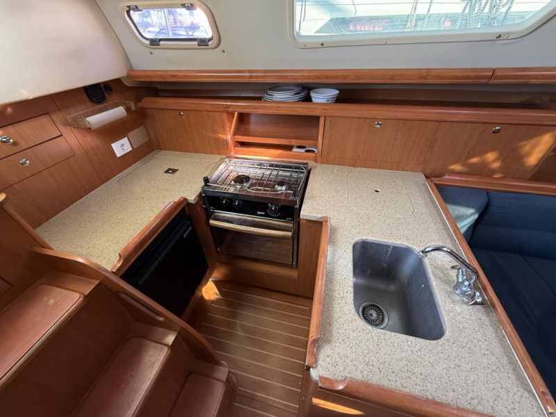 Hunter Legend 33