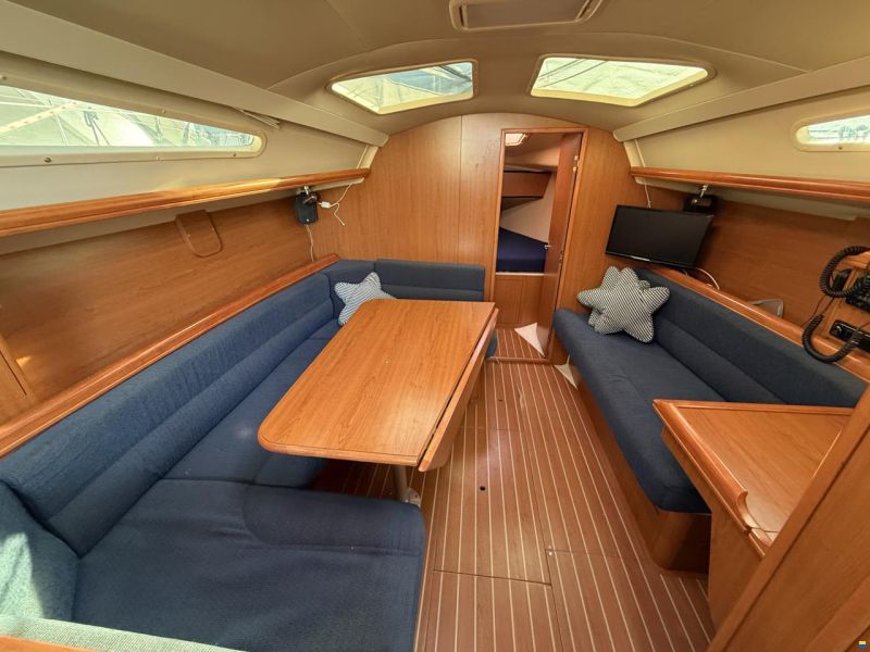 Hunter Legend 33