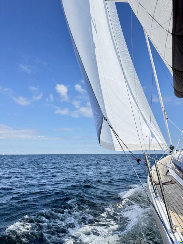 Bavaria C38