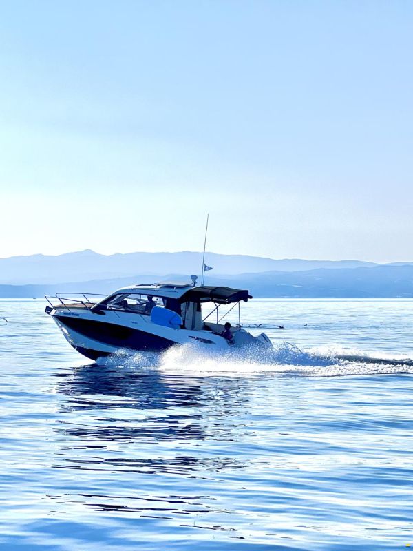 Quicksilver Activ 755 Weekend