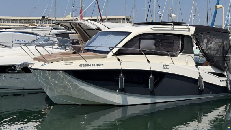 Quicksilver Activ 755 Weekend