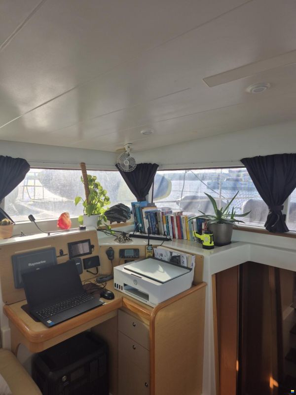 Lagoon 400
