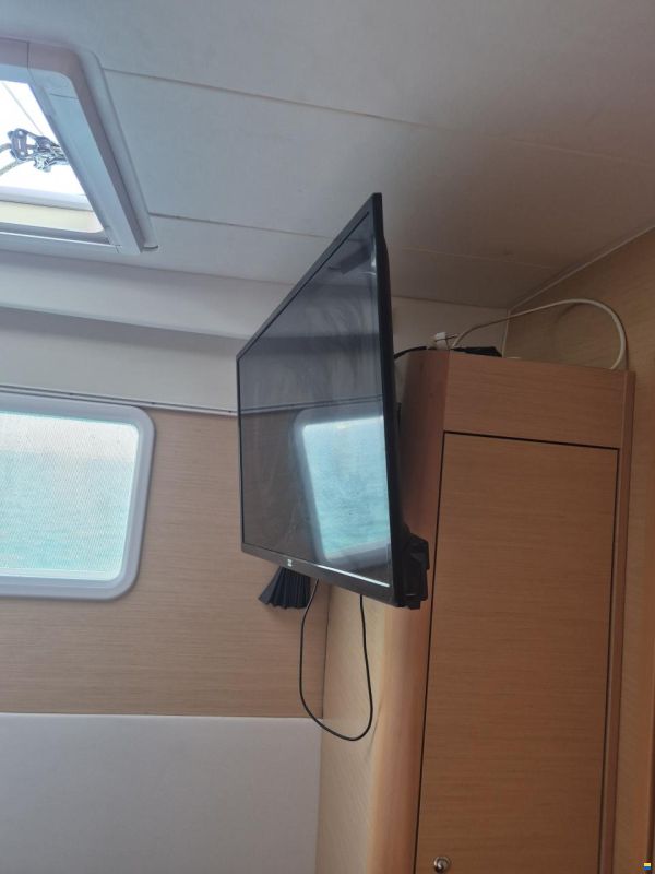 Lagoon 400