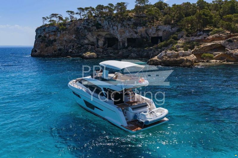 Ferretti 500