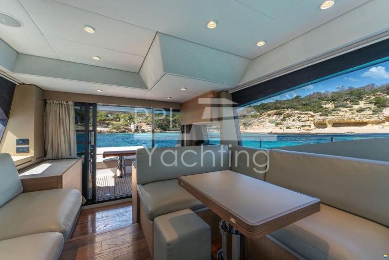 Ferretti 500