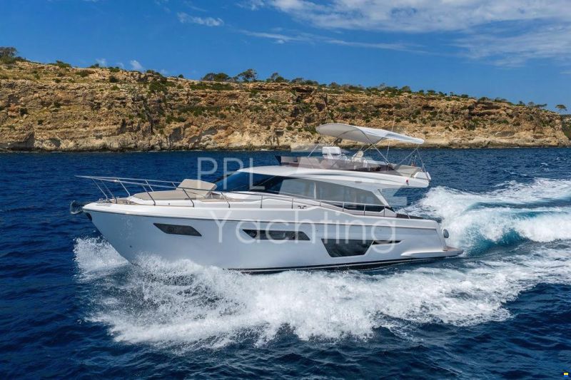 Ferretti 500