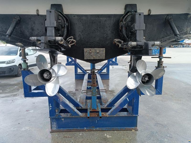 Maxum 3000 SCR
