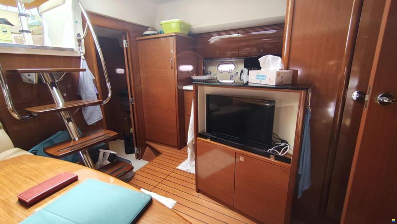 Prestige 42S