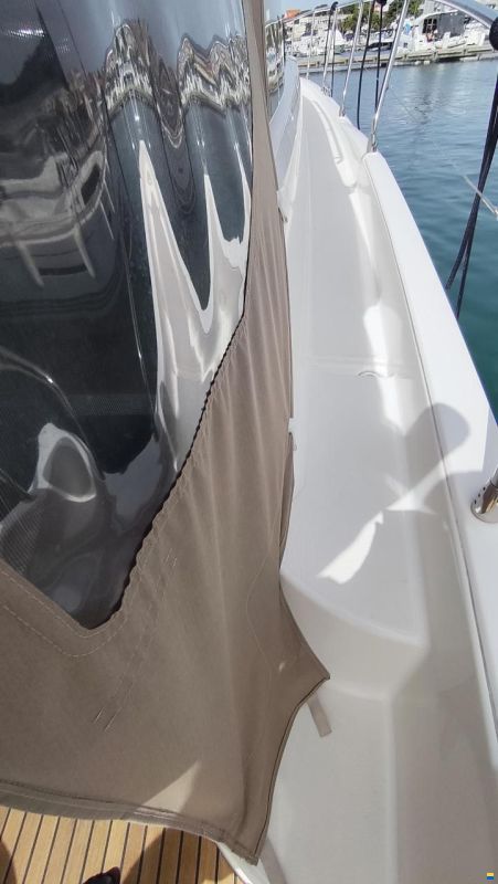 Prestige 42S