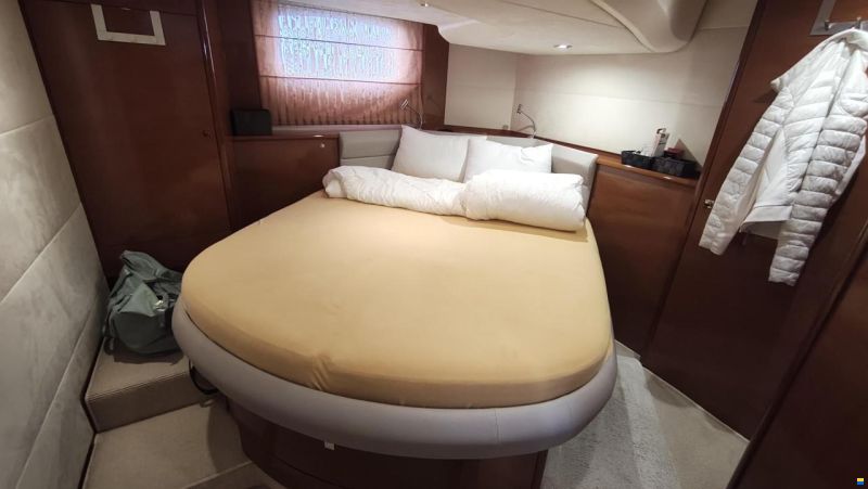 Prestige 42S