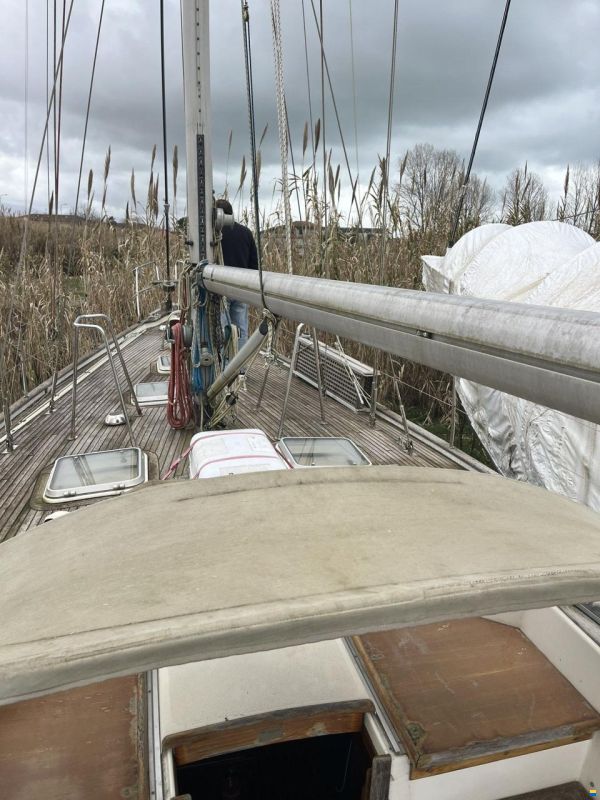 Hallberg-Rassy HR 42