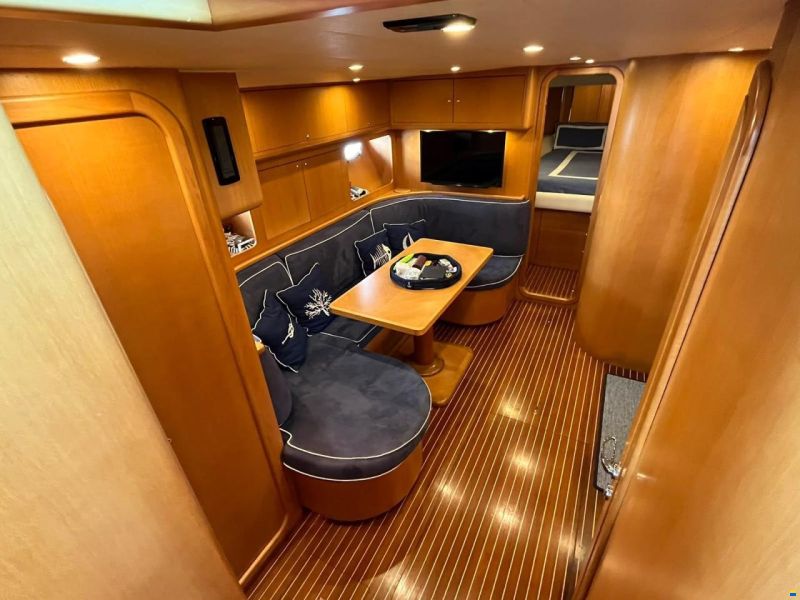 Uniesse 48' Open