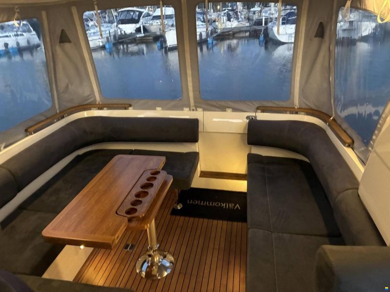 Marex 310 Sucruiser