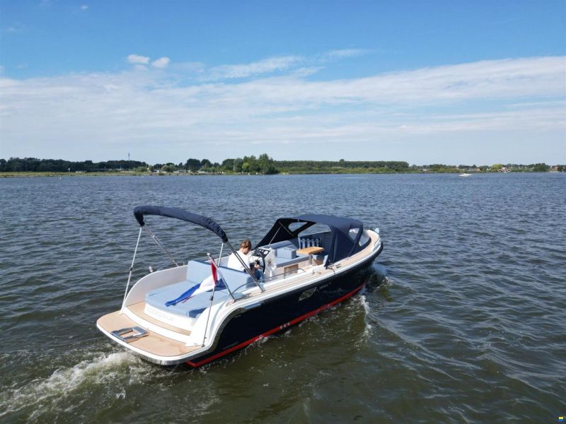 Interboat DE Intender 750 Cabin