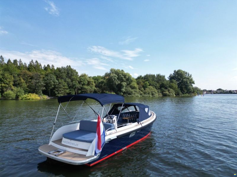 Interboat DE Intender 750 Cabin
