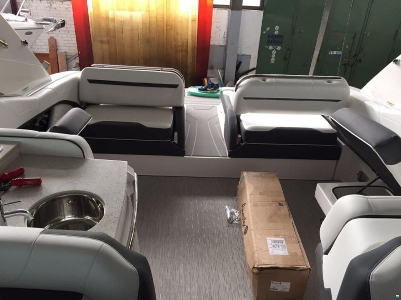 Regal 3200 BOWRIDER