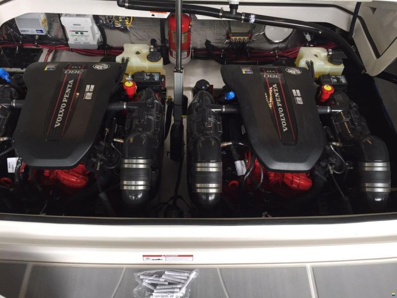 Regal 3200 BOWRIDER