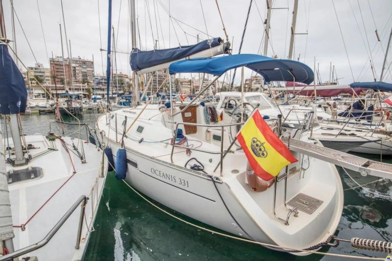 Beneteau Oceanis Clipper 331