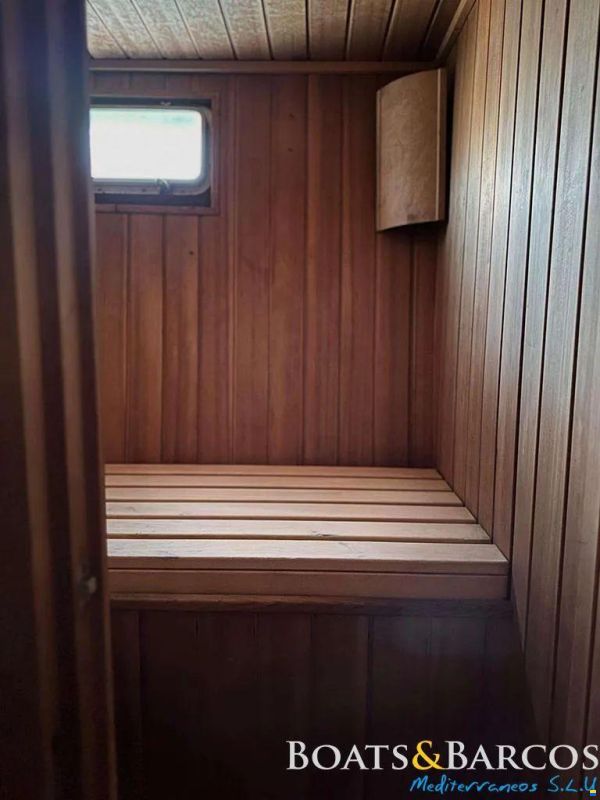 Grand Banks 58