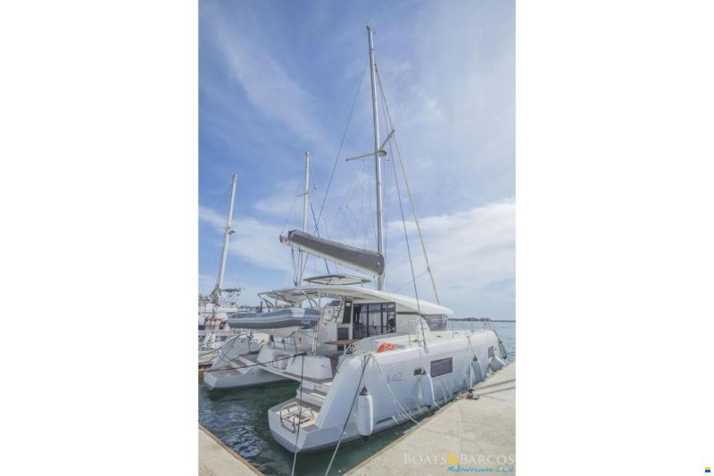 Lagoon 42