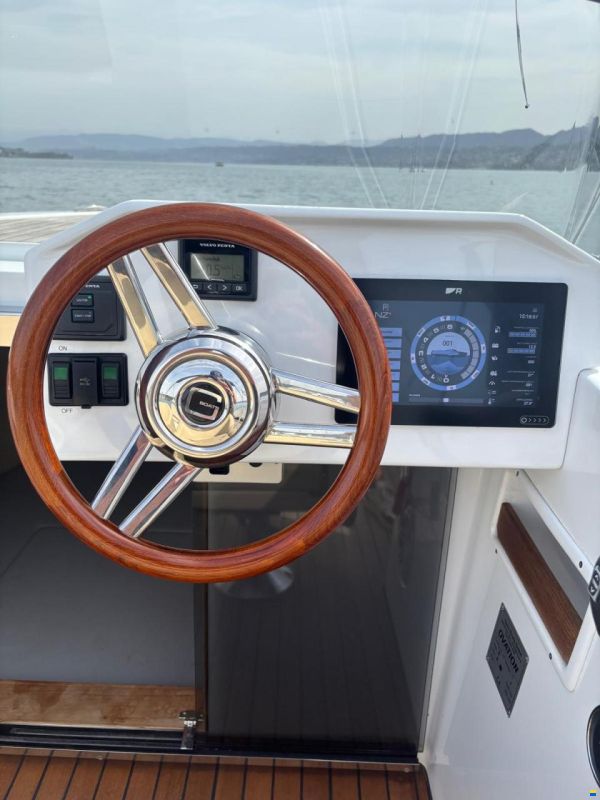 Ganz Boats Ovation 6.8