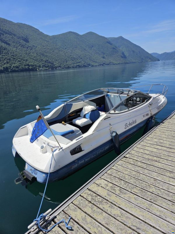 Bayliner Capri 2052