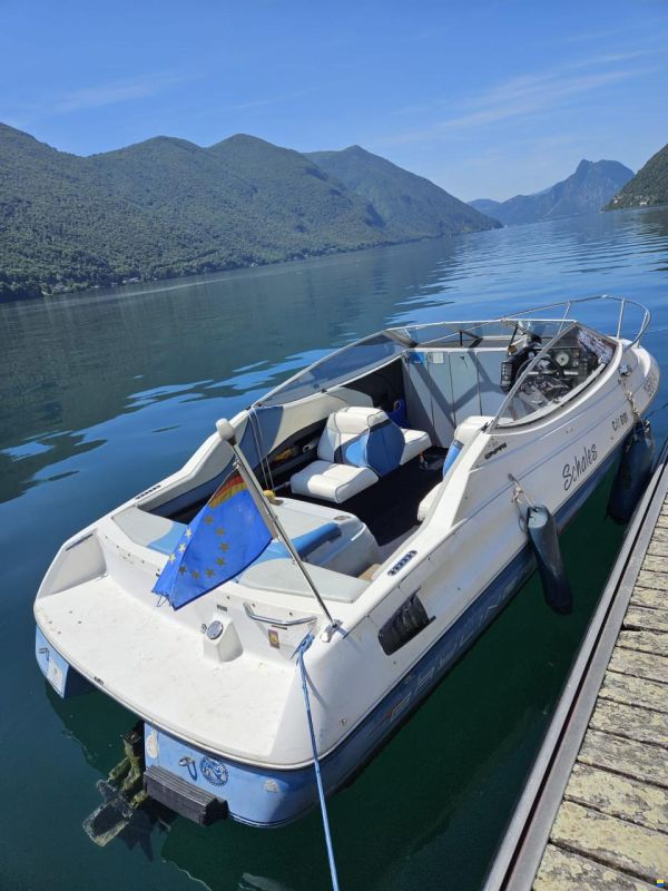 Bayliner Capri 2052