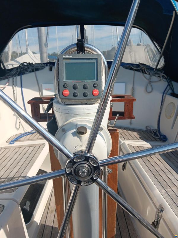 Bavaria 300