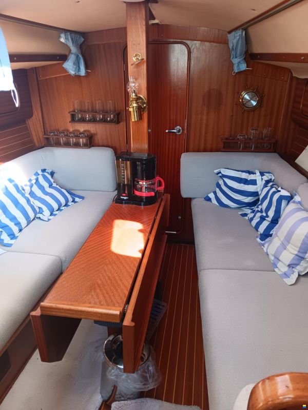 Bavaria 300