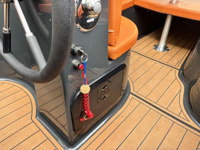 Corsiva 500 New Age Tender