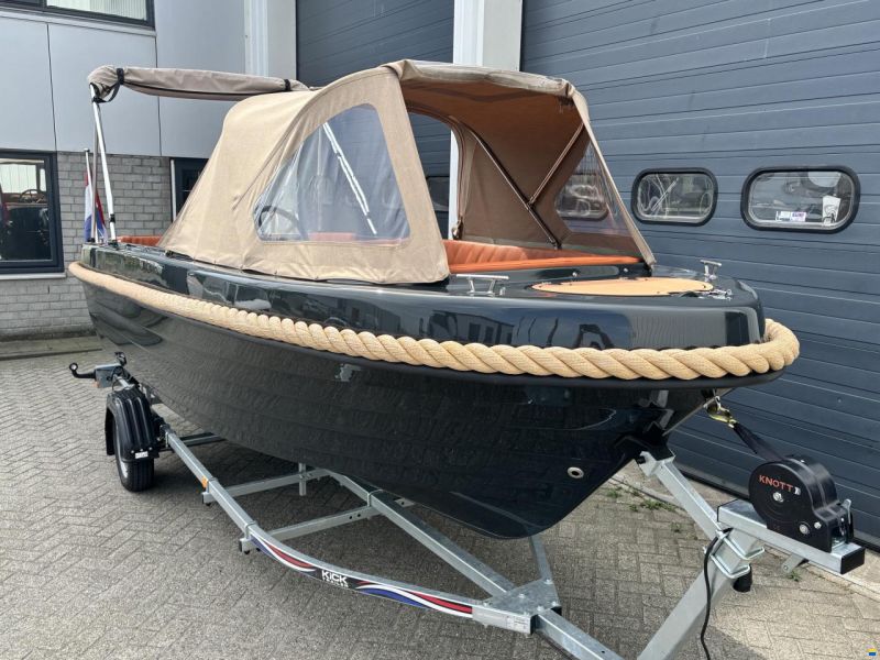 Corsiva 500 New Age Tender