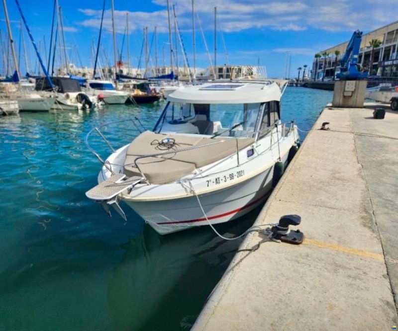 Beneteau Antares 780