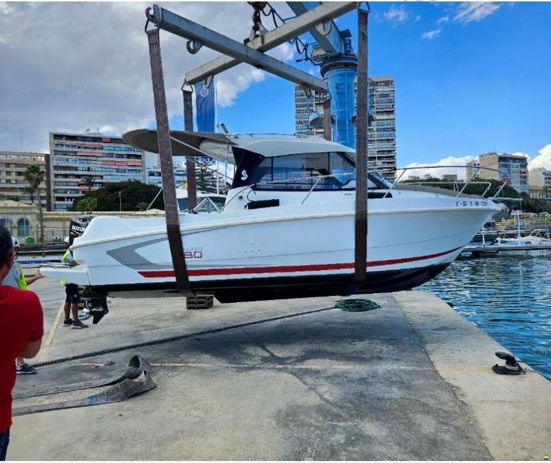 Beneteau Antares 780