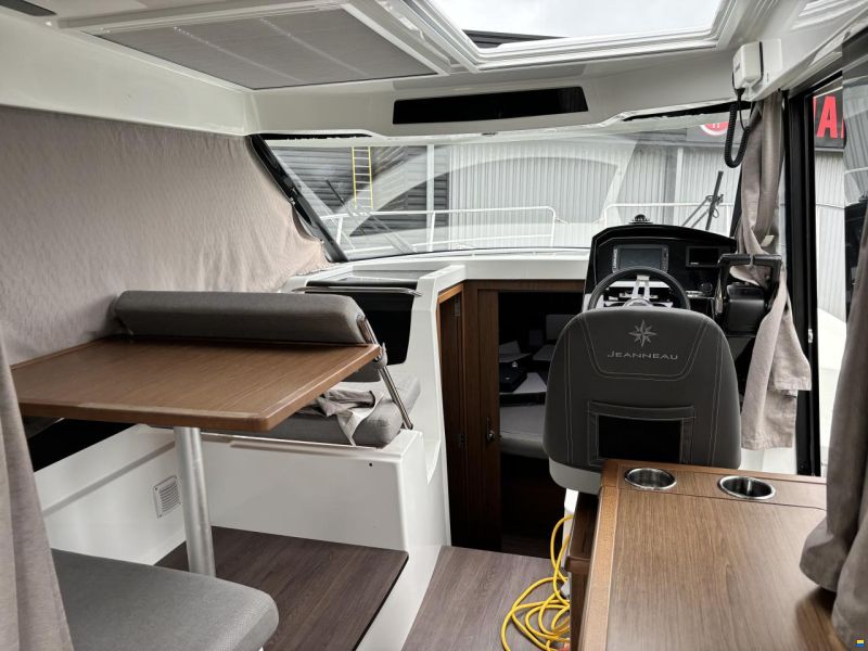 Jeanneau Merry Fisher 885