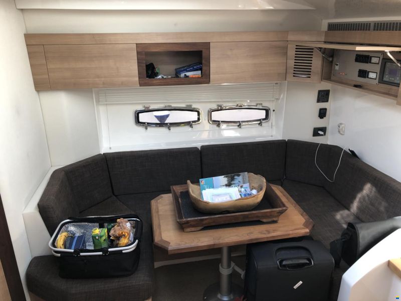 Sealine SC38