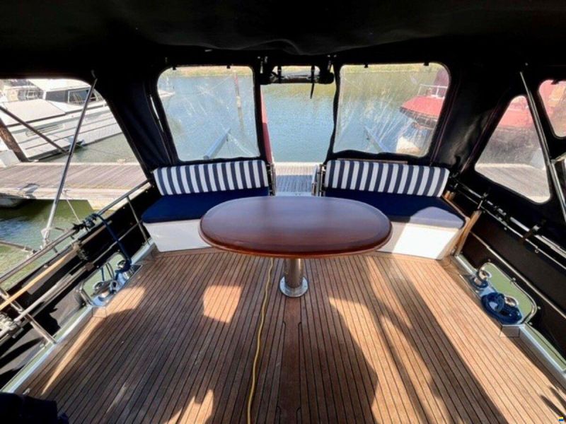 Holterman & De Vries 44 Royal Class