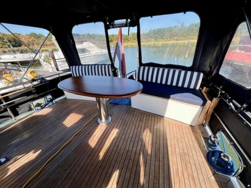 Holterman & De Vries 44 Royal Class