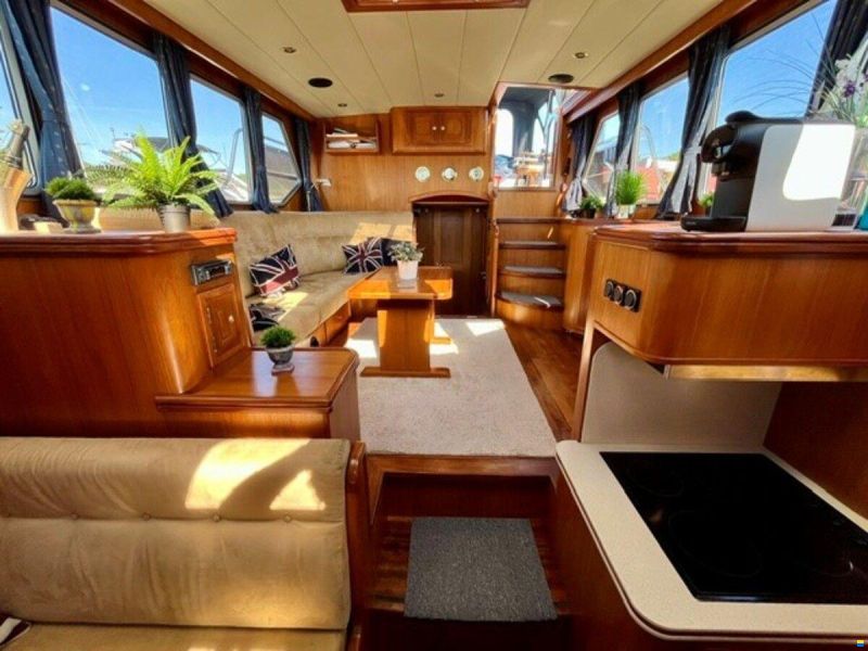 Holterman & De Vries 44 Royal Class