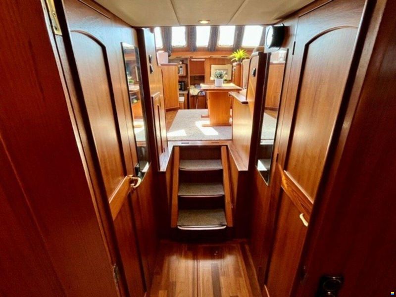 Holterman & De Vries 44 Royal Class